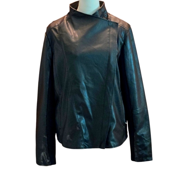 Ookie & Lala Jackets & Blazers - Ookie & Lala Black Faux Leather Moto Jacket Asymmetrical Collar Women size XL